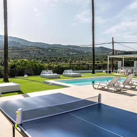 Palm Tree Villa - 5Bdr Paradise Pool / Chill Out Beds Torremolinos Esterno foto