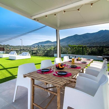 Palm Tree Villa - 5Bdr Paradise Pool / Chill Out Beds Torremolinos Esterno foto