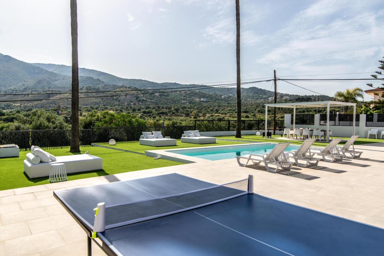 Palm Tree Villa - 5Bdr Paradise Pool / Chill Out Beds Torremolinos Esterno foto