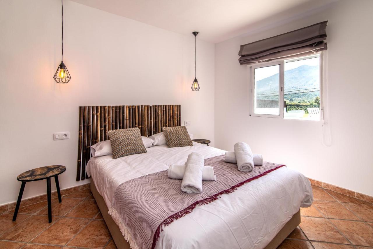 Palm Tree Villa - 5Bdr Paradise Pool / Chill Out Beds Torremolinos Esterno foto
