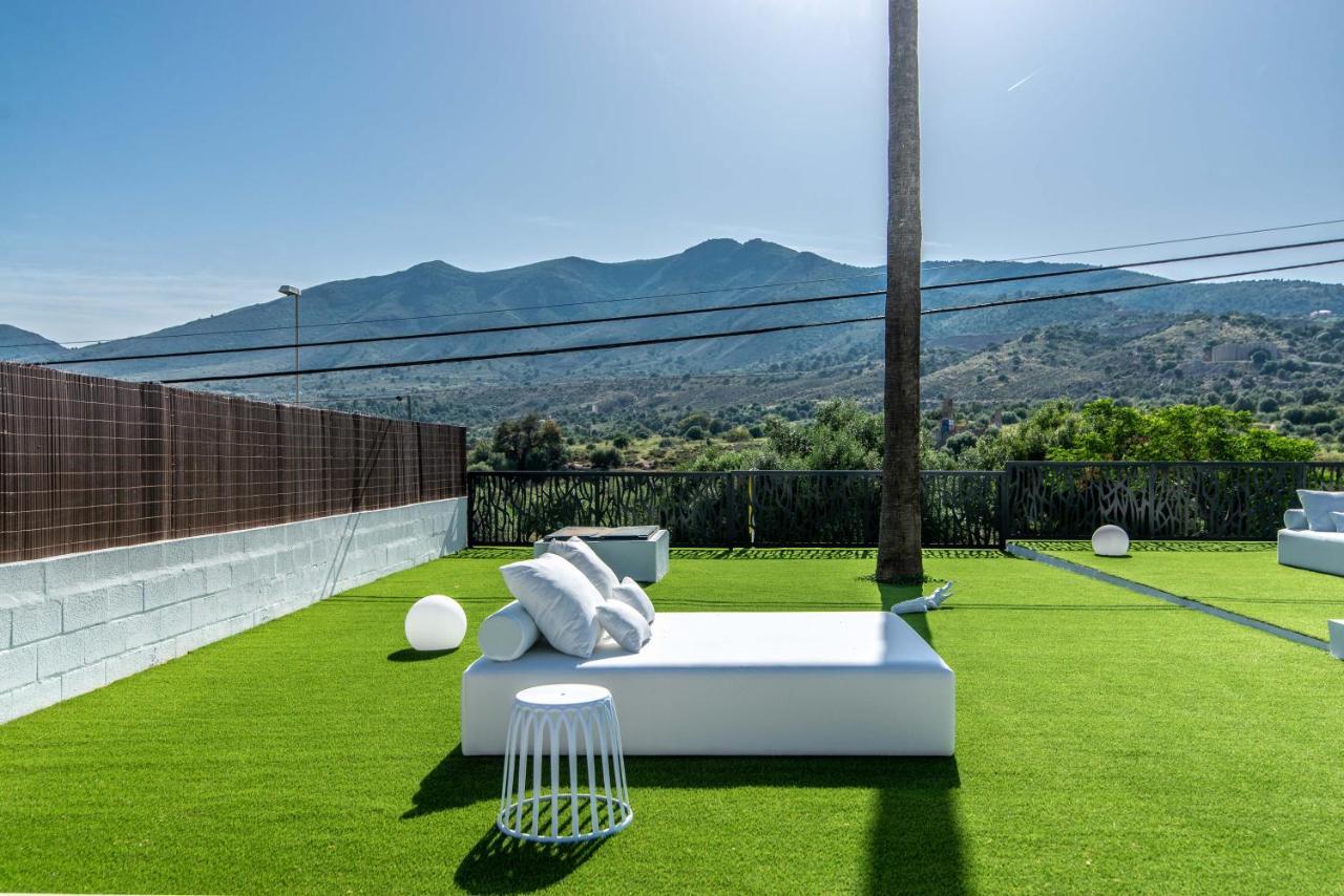 Palm Tree Villa - 5Bdr Paradise Pool / Chill Out Beds Torremolinos Esterno foto
